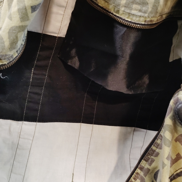 H&M Olive and Brown Graphic Tote Bag - Picture 5 of 8